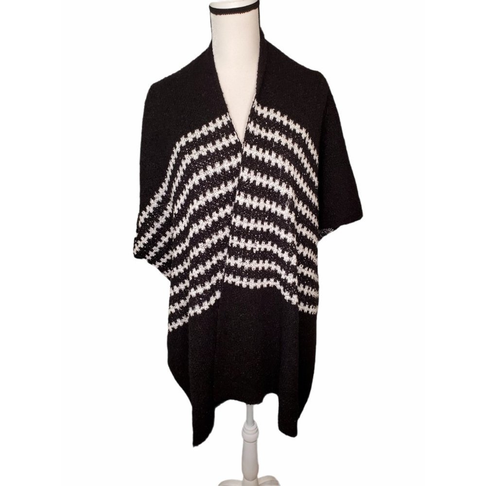 Justin & Taylor Shawl Wrap Sweater Black White